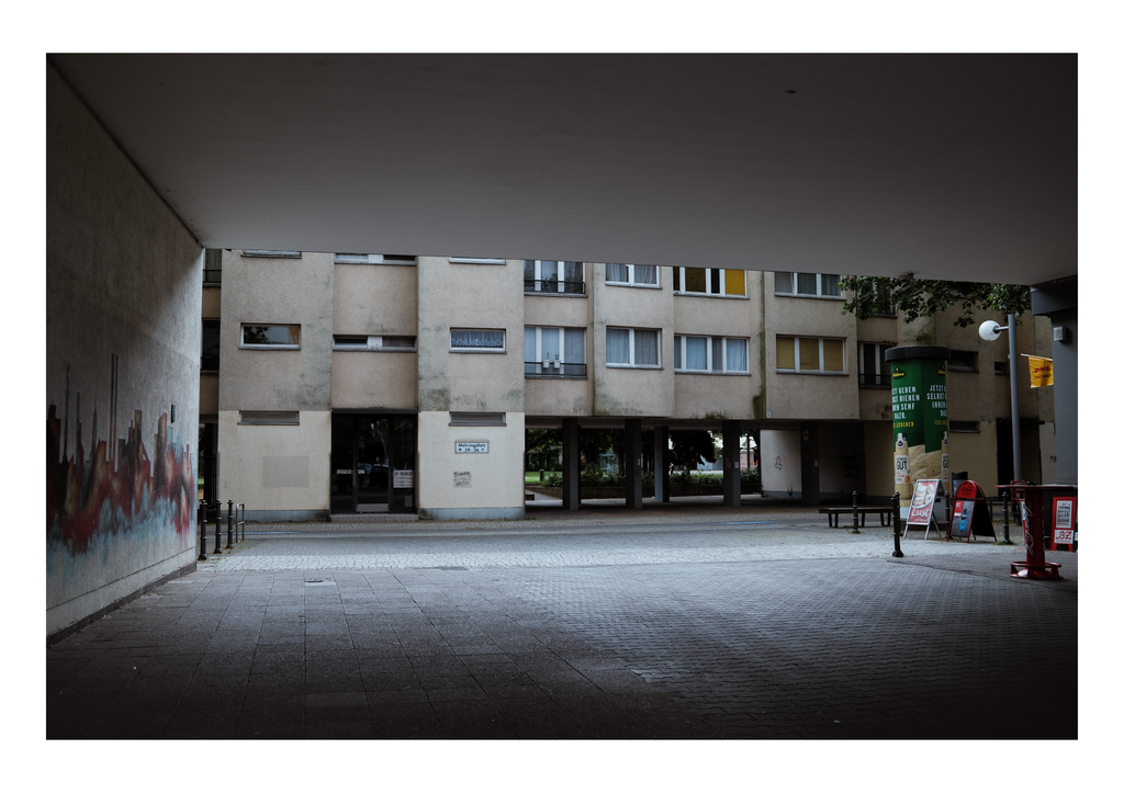 "No one answered my calls" by Kero Sirinimitwong